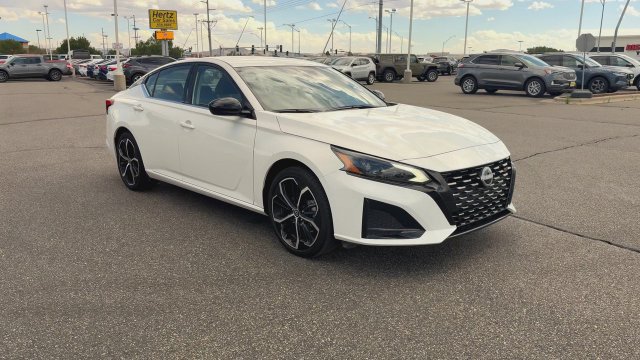 Used 2026 Nissan Altima 2.5 SR FWD image 2