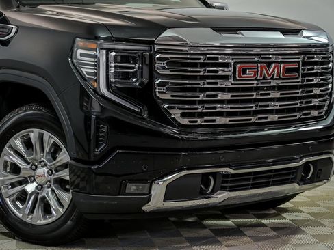 Used 2023 GMC Sierra 1500 Denali AWD/4WD image 2