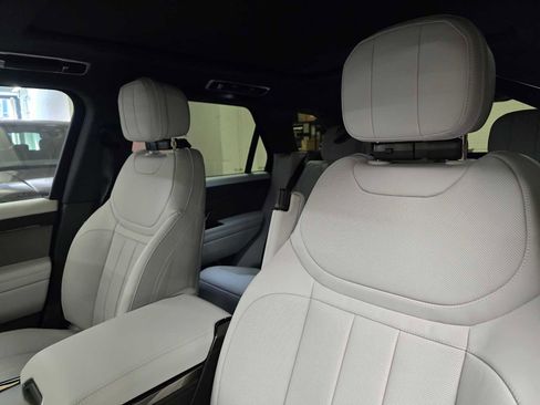 New 2026 Land Rover Range Rover Sport SE AWD/4WD image 23