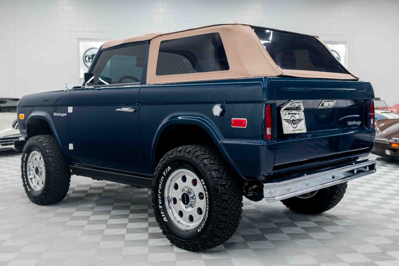 Used 2024 Ford Bronco Black Diamond AWD/4WD image 13