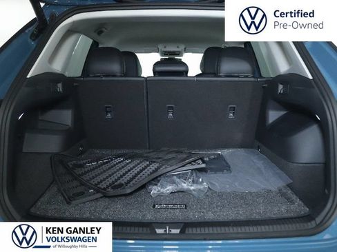 Used 2025 Volkswagen Tiguan SE AWD/4WD image 29