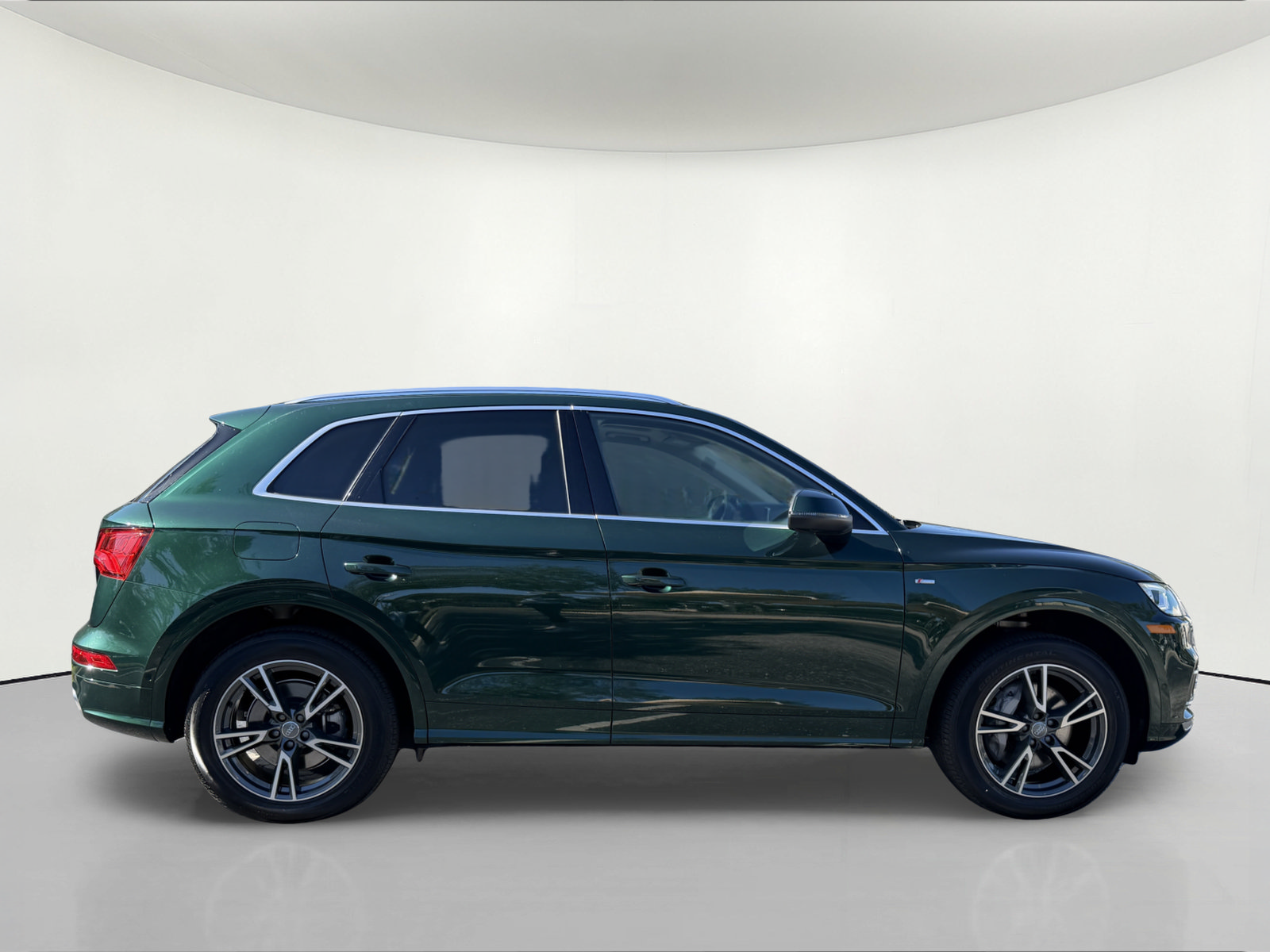 Used 2020 Audi Q5 e Prestige AWD/4WD image 7