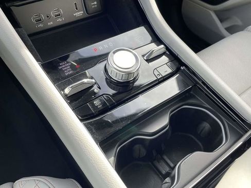 Used 2022 Jeep Grand Cherokee L Summit w/ Advanced Protech Group IV image 24