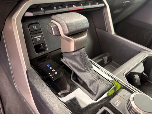Used 2023 Toyota Tundra SR5 AWD/4WD image 21