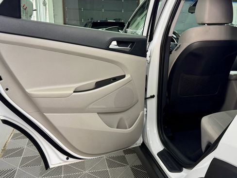 Used 2019 Hyundai Tucson SE image 6