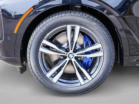 Used 2025 BMW X7 M60i w/ Climate Comfort Package AWD/4WD image 9