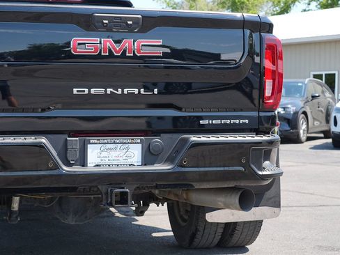 Used 2023 GMC Sierra 3500 Denali w/ Denali Ultimate Package AWD/4WD image 10