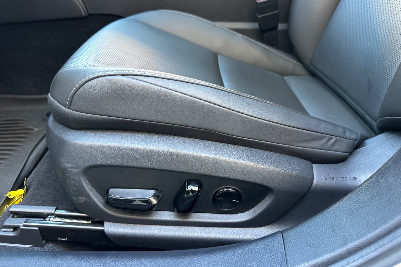 Used 2025 Lexus ES 300h F Sport w/ Accessory Package (Z1) FWD image 16