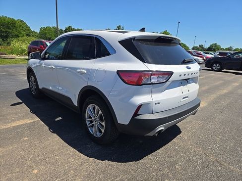 Used 2021 Ford Escape SE FWD image 4