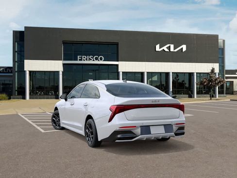 New 2026 Kia K5 LXS FWD image 4