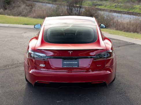 Used 2022 Tesla Model S Plaid image 8