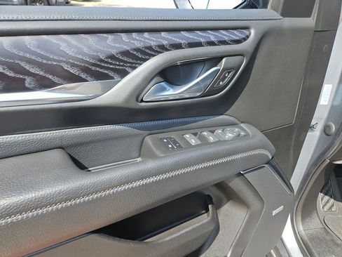 Used 2023 GMC Yukon Denali AWD/4WD image 15