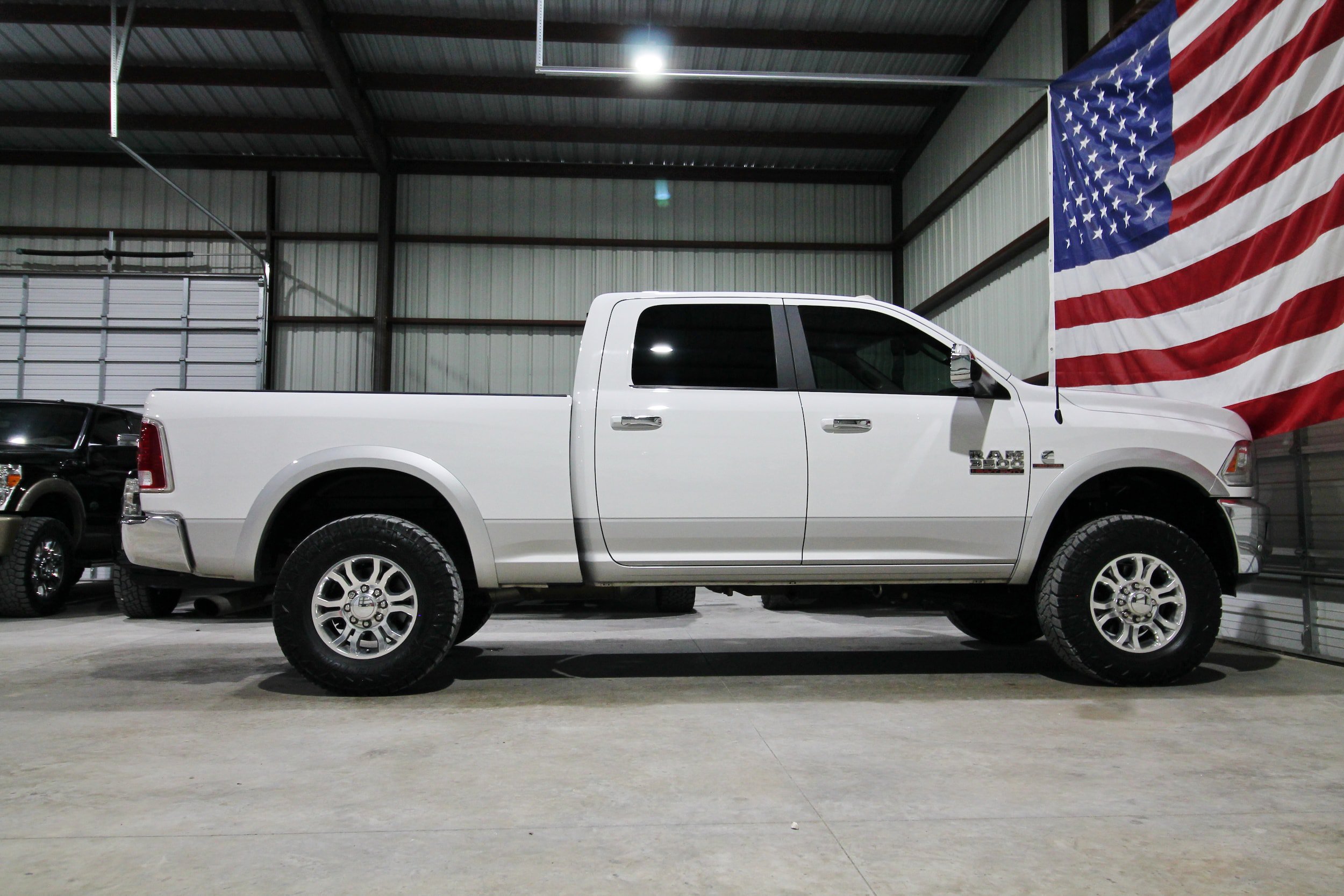 Used 2018 RAM 3500 Laramie AWD/4WD image 13