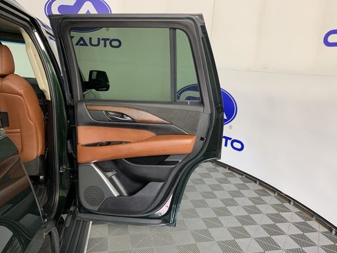 Used 2016 Cadillac Escalade Premium AWD/4WD image 37