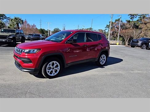 Used 2025 Jeep Compass Sport image 41