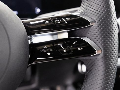 Used 2024 Mercedes-Benz EQB 350 4MATIC SUV image 12