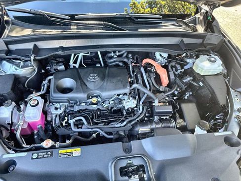 Used 2025 Toyota Grand Highlander AWD Hybrid image 35