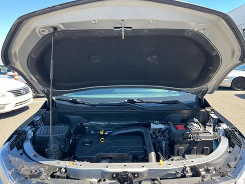 Used 2025 Chevrolet Equinox LT FWD image 27