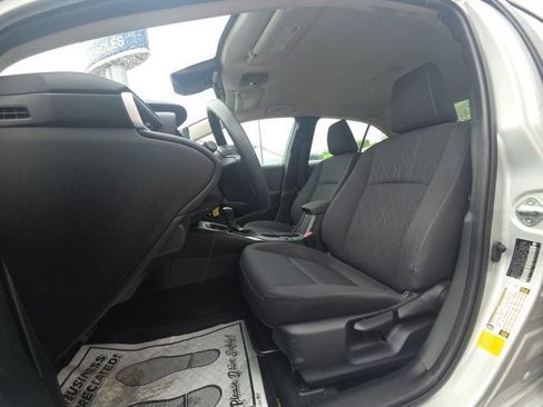 Used 2024 Toyota Corolla LE FWD image 15
