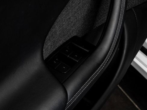 Used 2023 Tesla Model S Base image 50