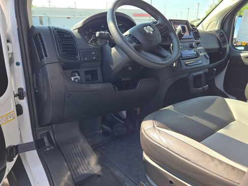 Used 2026 RAM ProMaster 2500 w/ Convenience Group FWD image 20