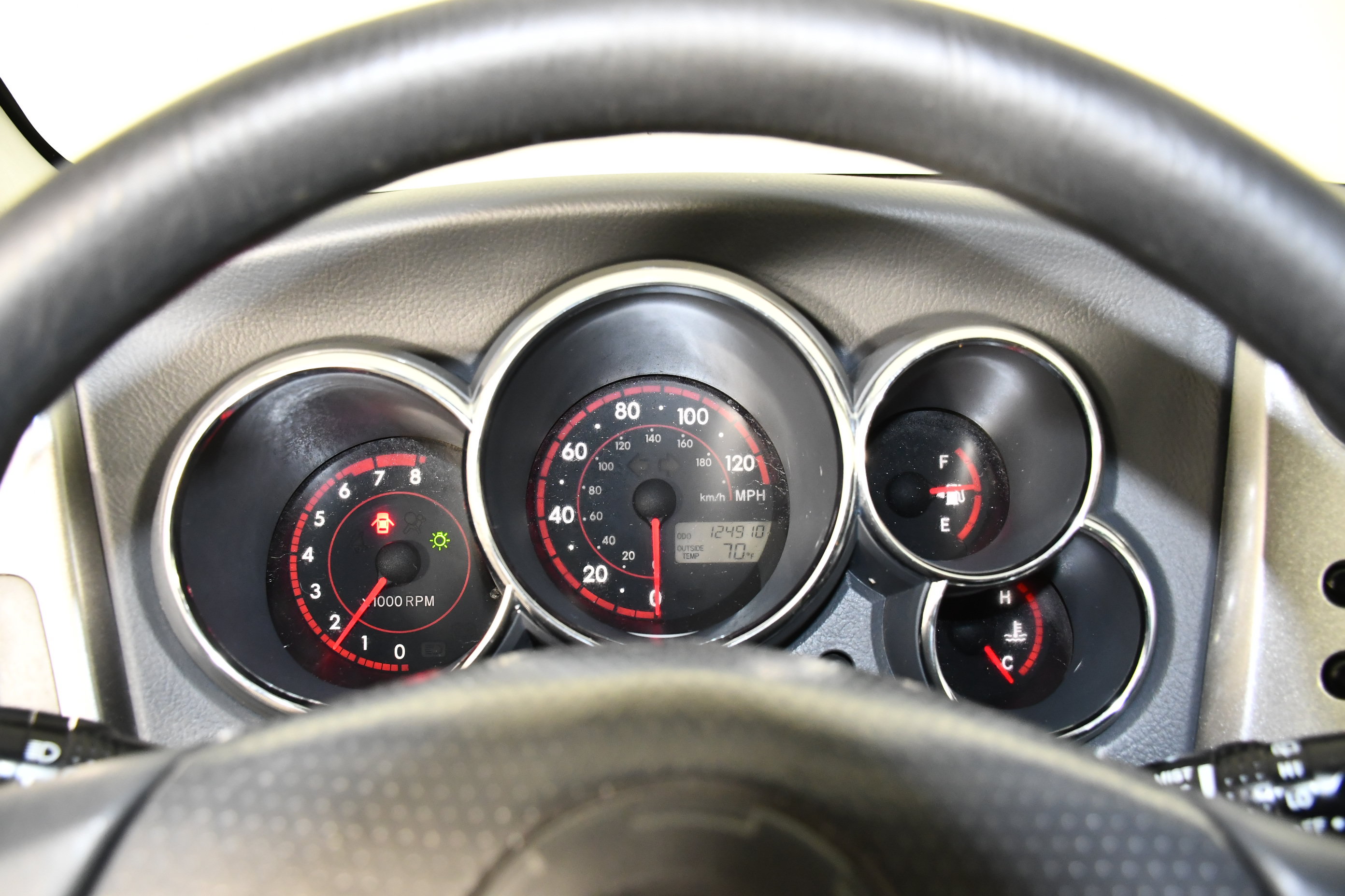 Used 2005 Pontiac Vibe w/ Power Group Value Package FWD image 18