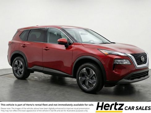 Used 2025 Nissan Rogue SV AWD/4WD image 1