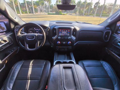 Used 2019 GMC Sierra 1500 Denali w/ Denali Ultimate Package image 9