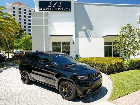 Used 2018 Jeep Grand Cherokee Trackhawk AWD/4WD image 96