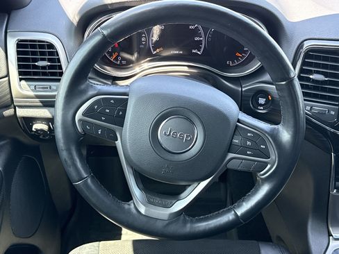 Used 2021 Jeep Grand Cherokee Laredo X AWD/4WD image 18