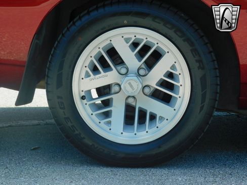 Used 1989 Pontiac Firebird Formula image 13