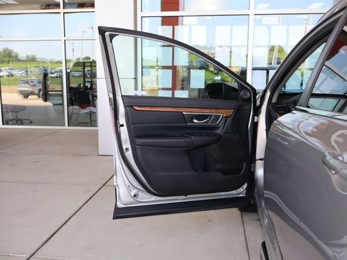Used 2020 Honda CR-V Touring image 13