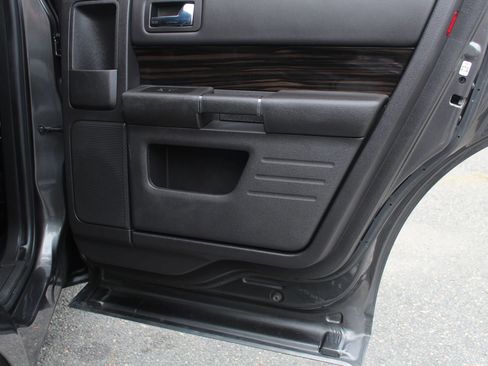 Used 2017 Ford Flex SEL w/ Equipment Group 202A image 18