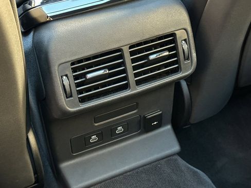 Certified 2025 Land Rover Range Rover Velar Dynamic SE image 13