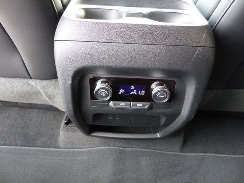 Used 2026 Buick Enclave Preferred w/ LPO, Floor Liner Package FWD image 43