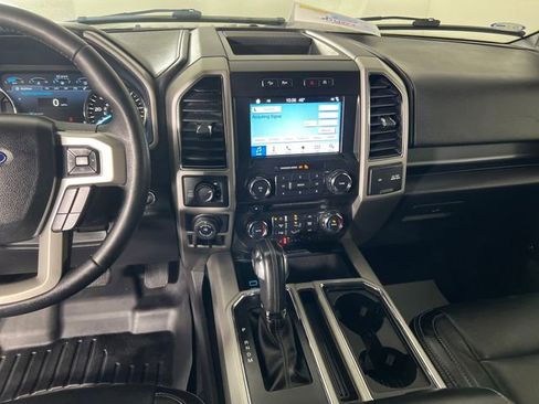 Used 2018 Ford F150 Lariat image 18