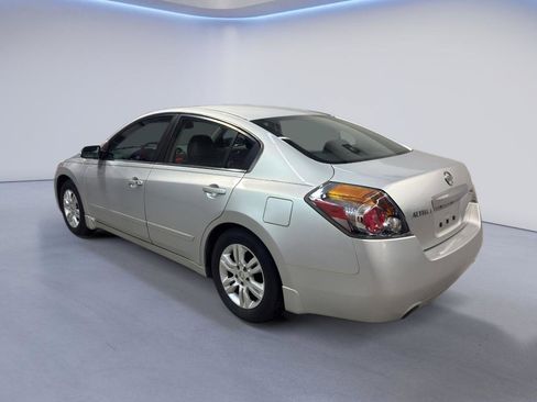 Used 2010 Nissan Altima 2.5 SL w/ SL Pkg image 5
