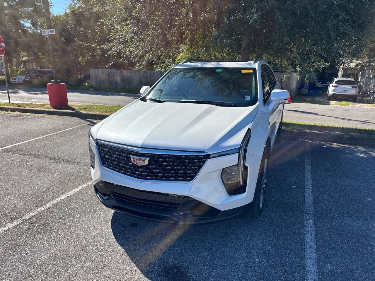 Used 2024 Cadillac XT4 Premium Luxury FWD image 1