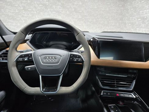 Used 2022 Audi e-tron GT Premium Plus image 17