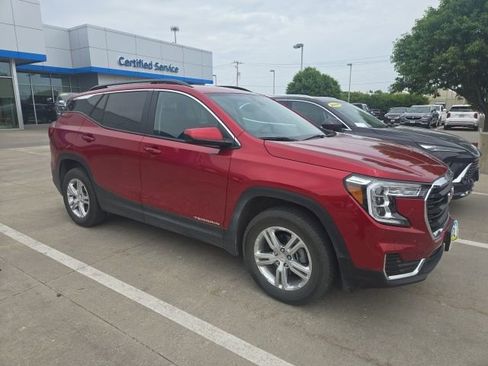 Used 2022 GMC Terrain SLE w/ Driver Convenience Package AWD/4WD image 7