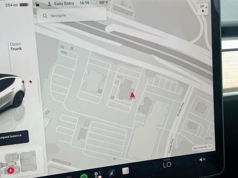 Used 2025 Tesla Model Y Long Range RWD image 13