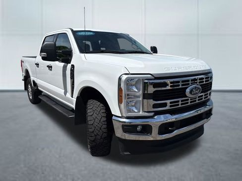 Used 2024 Ford F250 XLT AWD/4WD image 11