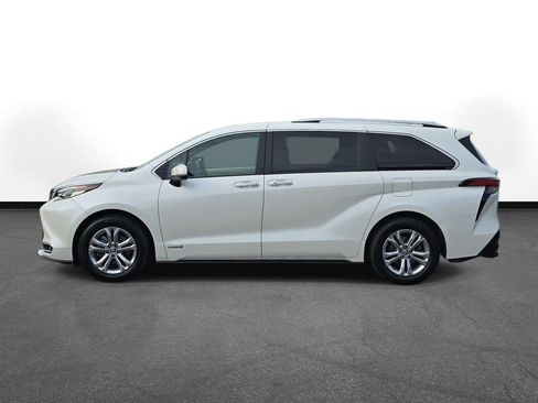 Certified 2021 Toyota Sienna Platinum AWD/4WD image 10