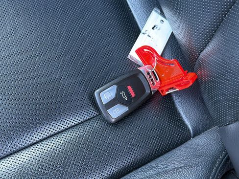 Used 2019 Audi Q7 3.0T Prestige image 20