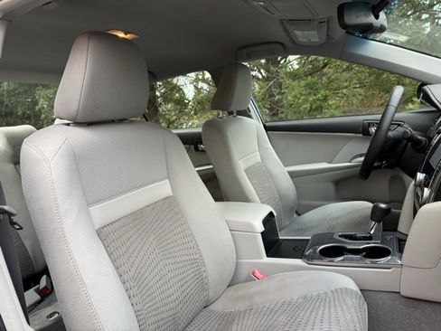 Used 2012 Toyota Camry XLE image 22