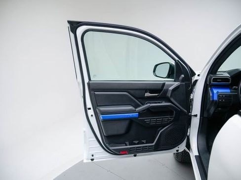 Used 2024 Toyota Tacoma TRD Off-Road image 22