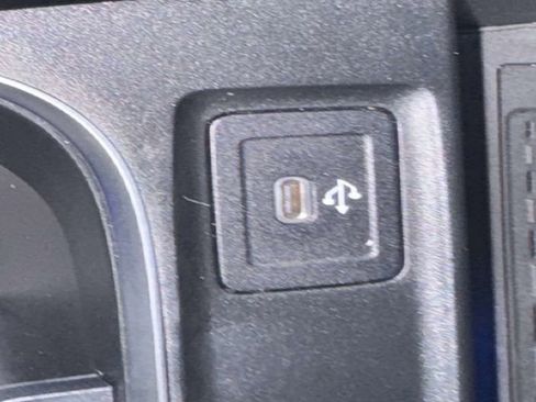 Used 2025 Mercedes-Benz CLA 250 4MATIC image 30