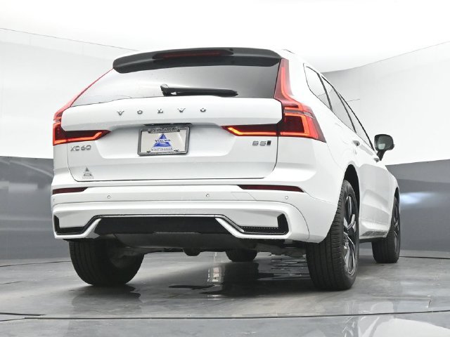 New 2026 Volvo XC60 B5 Core w/ Climate Package AWD/4WD image 43