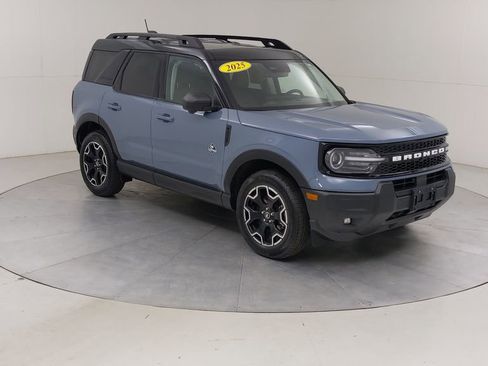 Certified 2025 Ford Bronco Sport Outer Banks w/ Outer Banks Tech Package+ AWD/4WD image 10