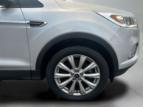Used 2017 Ford Escape Titanium image 17